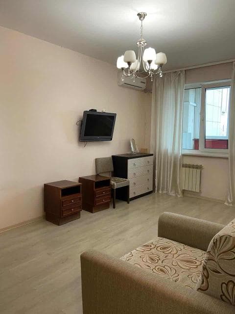 1 комн., 40 м², Монолитно-каркасный, Центр - район пл. Дружбы 7