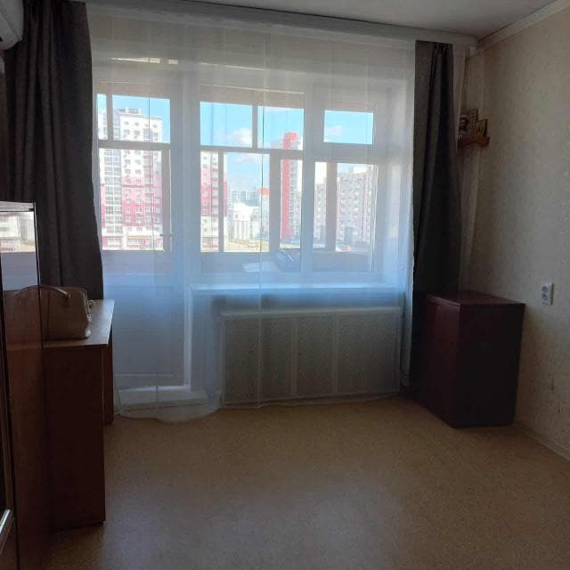 1 комн., 30 м², Блочный, Центр - район пл. Орджоникидзе 10