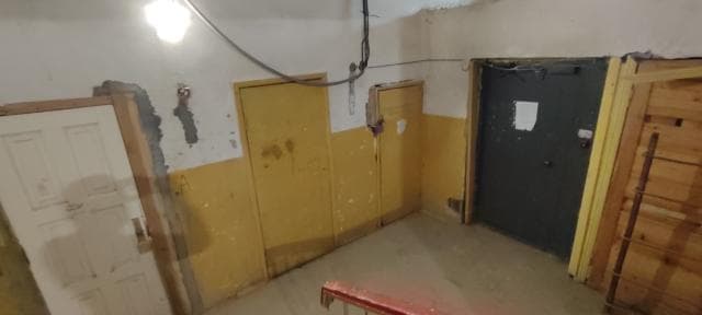 1 комн., 35 м², Блочный, Дом быта 10