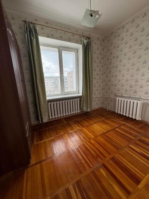 4 комн., 72 м², Блочный, Апельсин