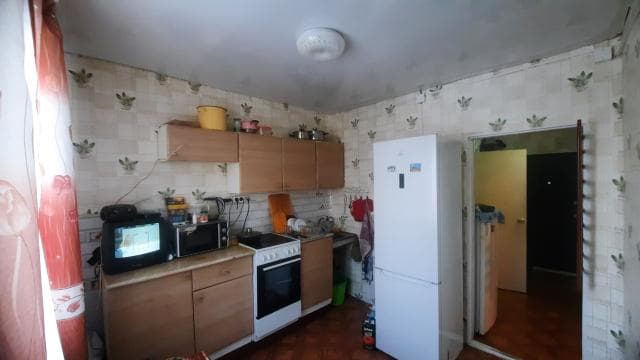 1 комн., 42 м², Дерев. б/у, Кирзавод 6