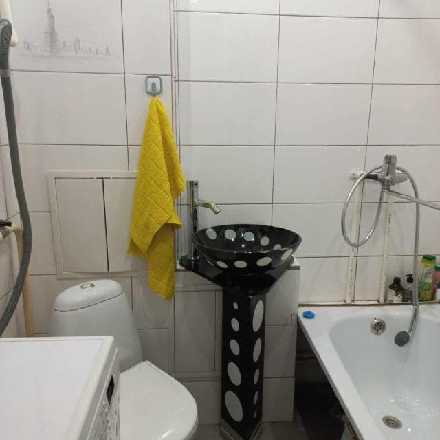 1 комн., 30 м², Блочный, Центр - район пл. Орджоникидзе 2