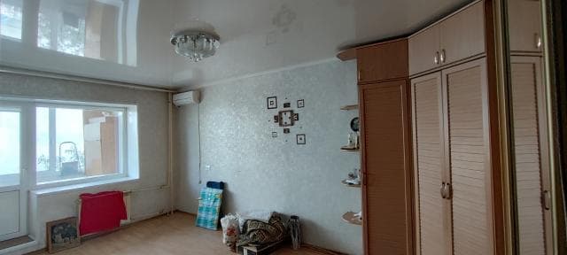 1 комн., 35 м², Блочный, Дом быта 6