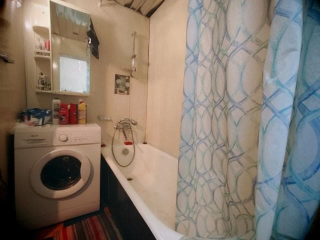 Больше 4 комн., 82 м², Дерев. ч/б, Поселок Газовиков 7
