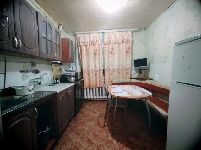 Больше 4 комн., 82 м², Дерев. ч/б, Поселок Газовиков 4