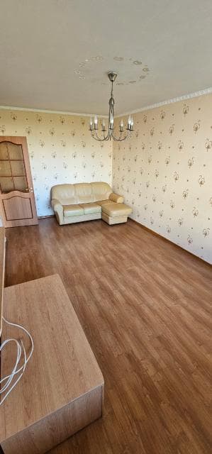 4 комн., 72 м², КПД, Дом быта 7