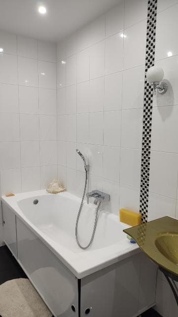 Больше 4 комн., 209 м², Инд. планировка, Площадь Победы 10