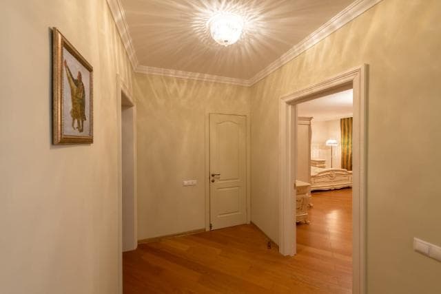 Больше 4 комн., 209 м², Инд. планировка, Площадь Победы 4