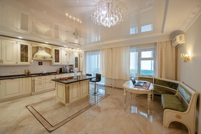 Больше 4 комн., 209 м², Инд. планировка, Площадь Победы 8