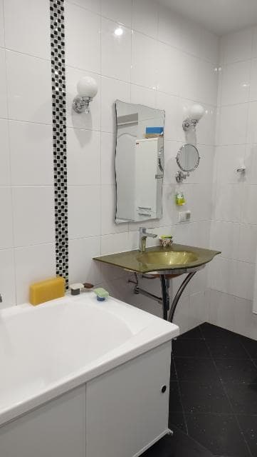 Больше 4 комн., 209 м², Инд. планировка, Площадь Победы 5
