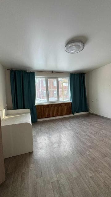 1 комн., 41 м², Дерев. б/у, Кирзавод 9