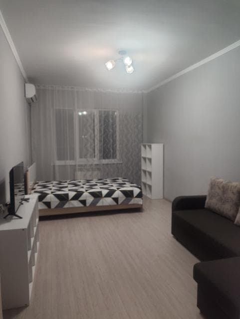 1 комн., 42 м², Инд. планировка, 203 мкрн. 2