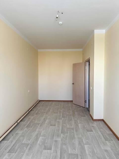 1 комн., 35 м², Блочный, Другие районы 6