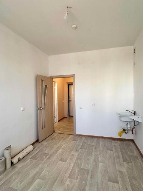 1 комн., 35 м², Блочный, Другие районы 3