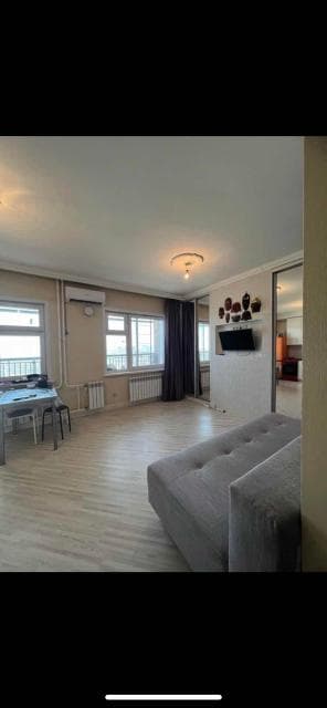 1 комн., 37 м², Инд. планировка, Гимеин 5