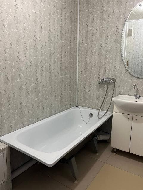 1 комн., 35 м², КПД, Центр - район пл. Дружбы 4