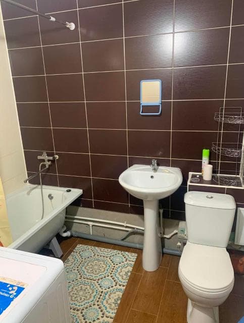 1 комн., 42 м², Монолитно-каркасный, Кинотеатр Лена 3