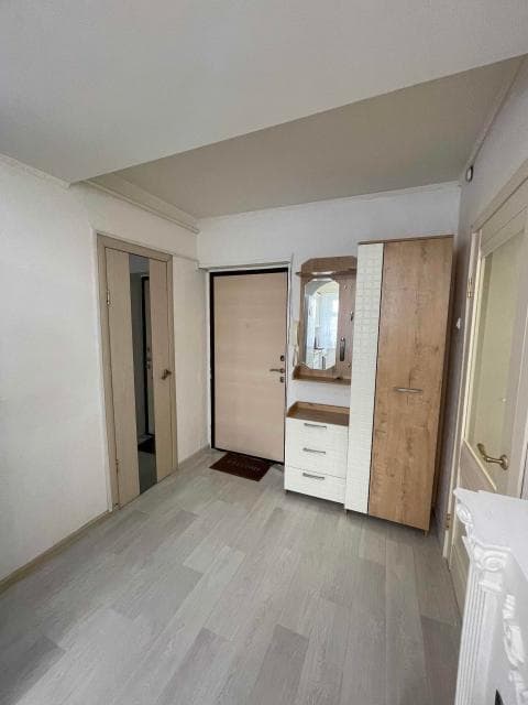 1 комн., 35 м², КПД, ТЦ "Олонхо" 5