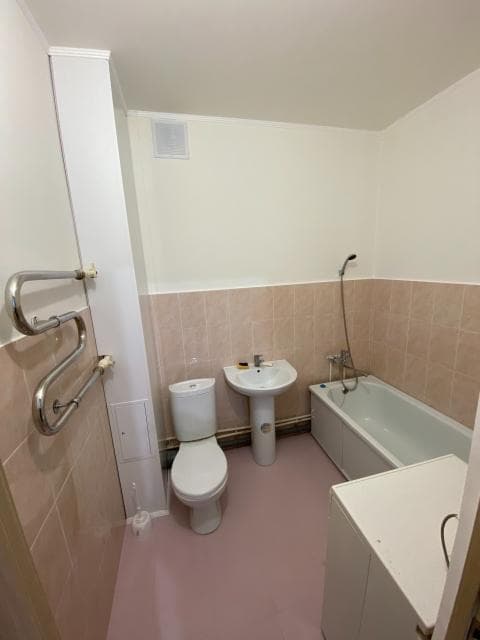 1 комн., 36 м², Монолитно-каркасный, Площадь Победы 7
