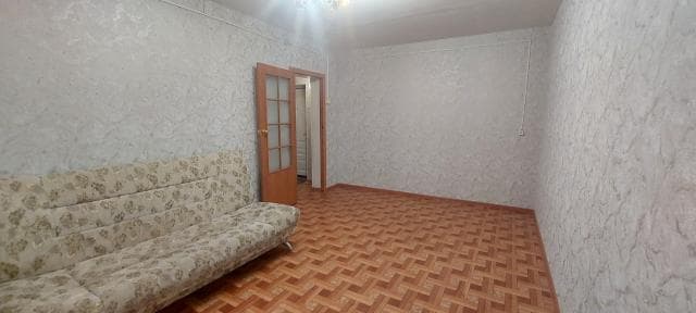 1 комн., 35 м², Дерев. б/у, Автодорожная 2