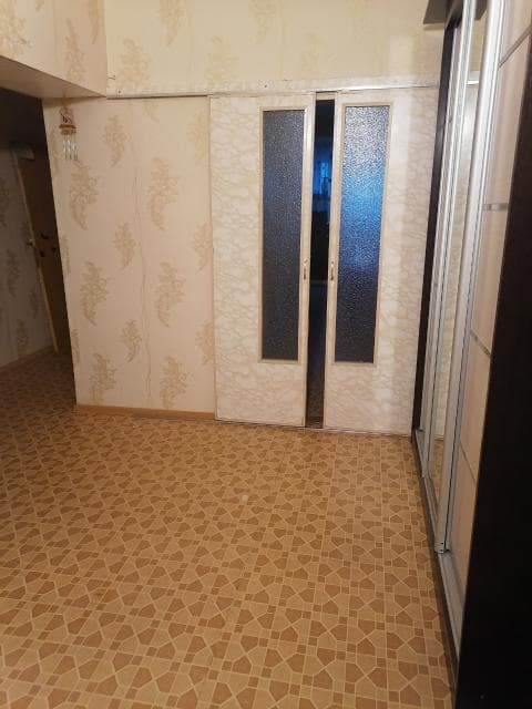 Больше 4 комн., 126 м², Блочный, Пригородный