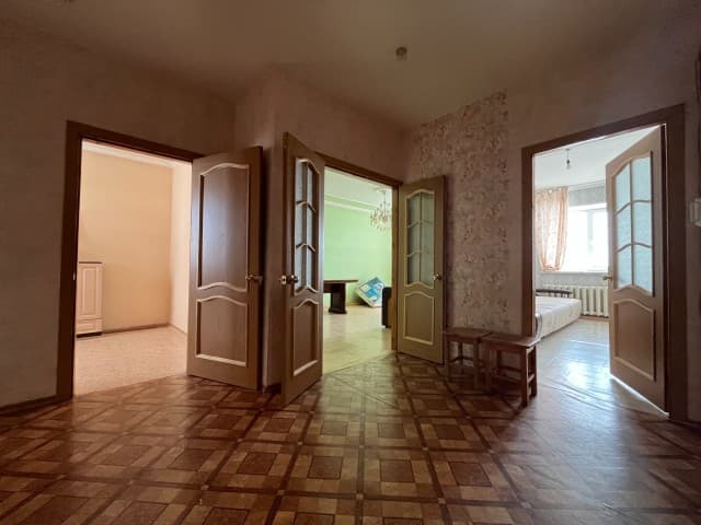 Больше 4 комн., Инд. планировка, Авиапорт 8