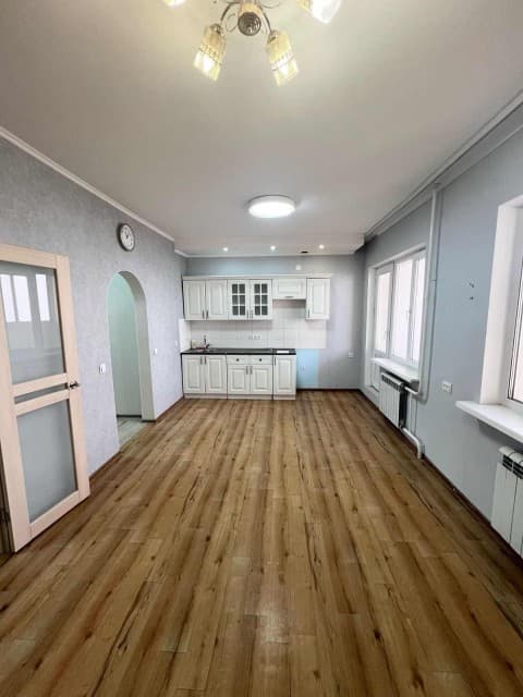 1 комн., 42 м², Монолитно-каркасный, Крестьянский рынок, стадион "Туймаада" 6