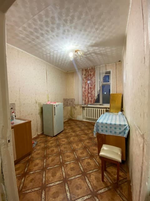 1 комн., 32 м², Блочный, Другие районы