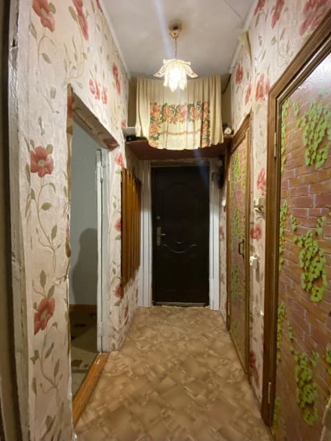 1 комн., 32 м², Блочный, Другие районы 4