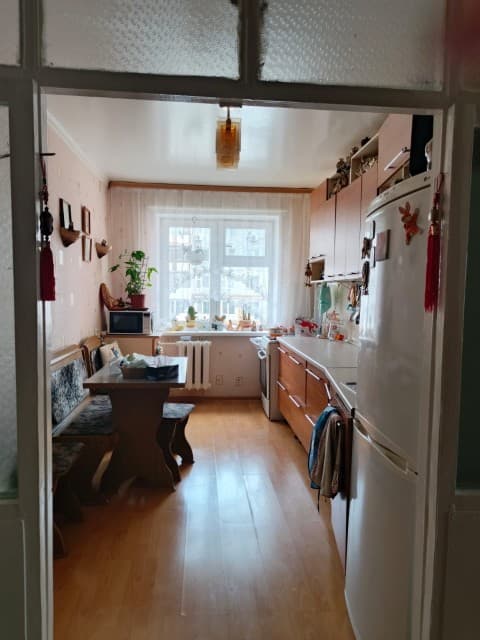 4 комн., 71 м², КПД, Центр - район пл. Орджоникидзе 9