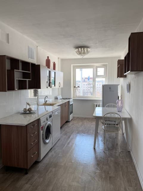 4 комн., 72 м², КПД, Старый город 9