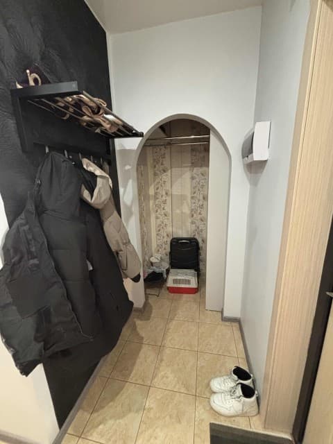 1 комн., 39 м², Монолитно-каркасный, Крестьянский рынок, стадион "Туймаада"