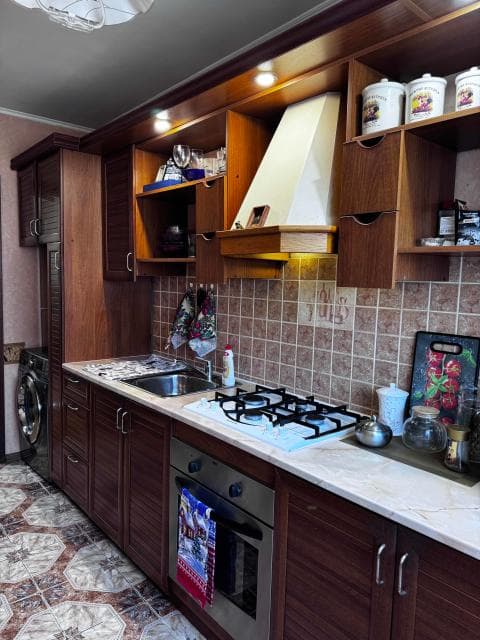 4 комн., 71 м², КПД, Авиапорт 7