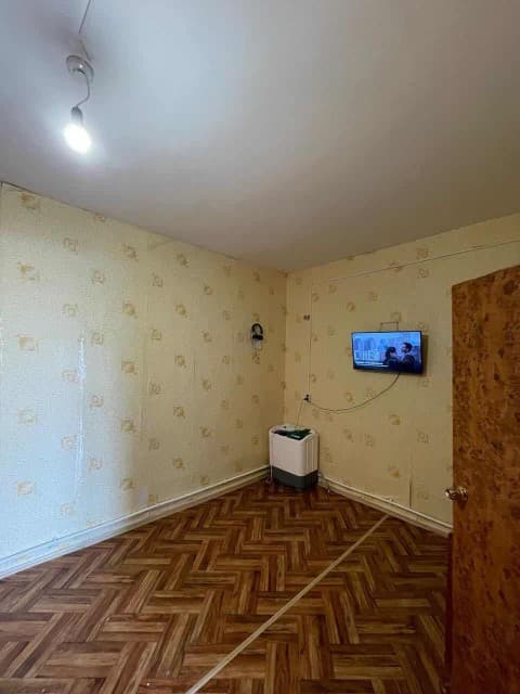 1 комн., 40 м², Дерев. б/у, Улус 3