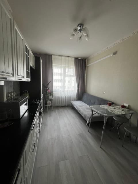 1 комн., 42 м², Инд. планировка, Авторынок 2