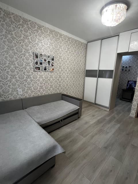 1 комн., 42 м², Инд. планировка, Авторынок 3