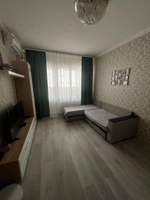 1 комн., 42 м², Инд. планировка, Авторынок 4