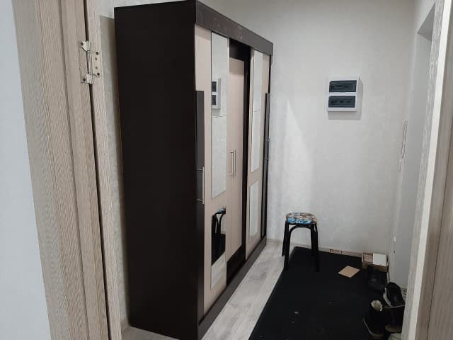 1 комн., 42 м², Монолитно-каркасный, Рынок Столичный 3