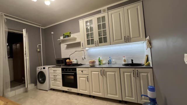 1 комн., 41 м², Монолитно-каркасный, Областная больница, рынок "Манньыаттаах" 9