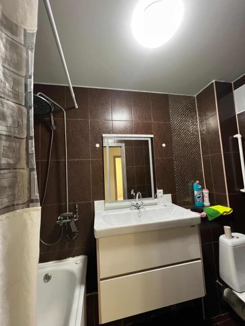 4 комн., 72 м², КПД, Крытый рынок 7