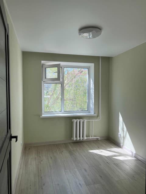 4 комн., 72 м², КПД, Крытый рынок 6