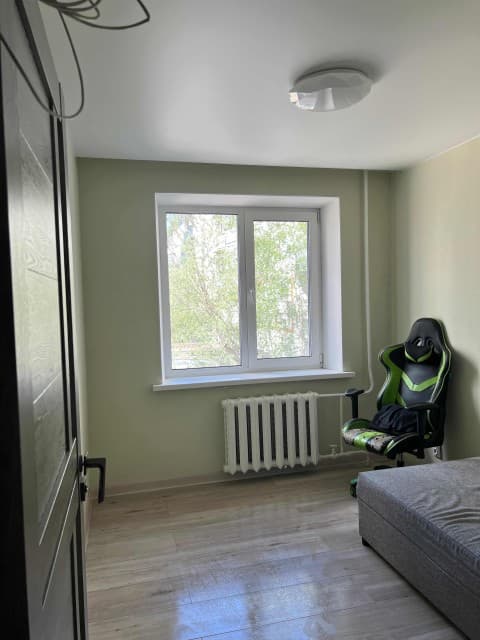 4 комн., 72 м², КПД, Крытый рынок 3