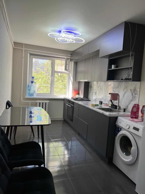 4 комн., 72 м², КПД, Крытый рынок 2