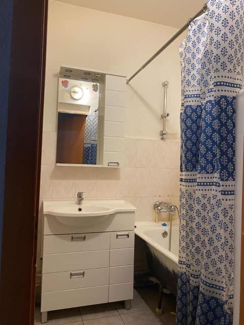 1 комн., 43 м², Монолитно-каркасный, Центр - район пл. Дружбы 6