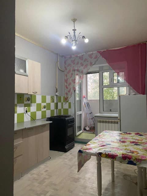 1 комн., 43 м², Монолитно-каркасный, Центр - район пл. Дружбы 4