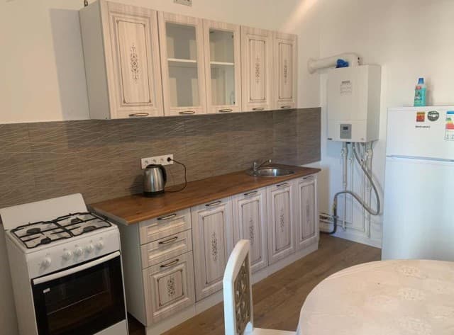 1 комн., 42 м², Монолитно-каркасный, Кинотеатр Лена 6