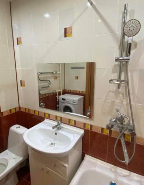 1 комн., 40 м², Монолитно-каркасный, Крестьянский рынок, стадион "Туймаада" 6
