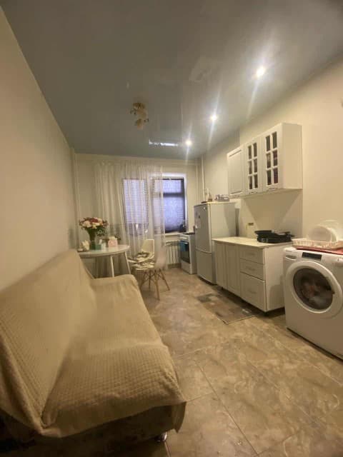1 комн., 40 м², Блочный, 17 квартал 2