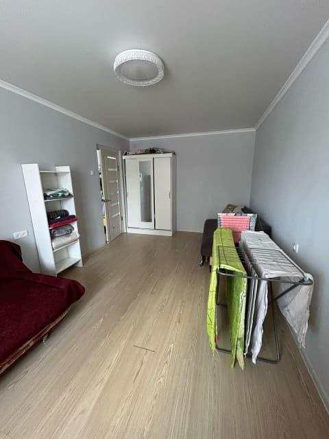 1 комн., 35 м², КПД, Крытый рынок 4