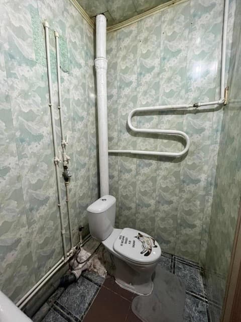 1 комн., 42 м², Дерев. б/у, Кирзавод 3